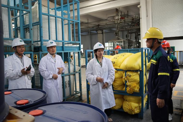 江苏省农药管理总站领导莅临利民化学检查指导工作